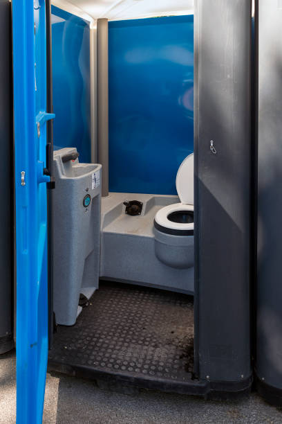 Porta potty delivery and setup in Oakley, CA